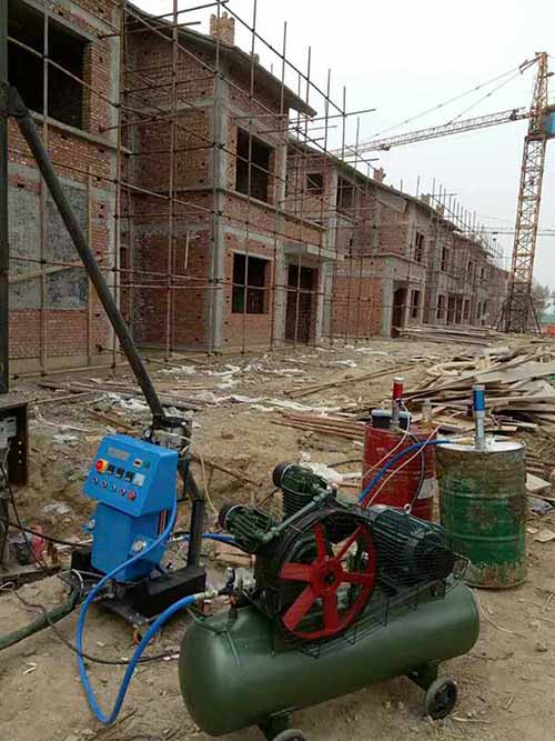 建筑保溫采用聚氨酯噴涂發(fā)泡機施工常用措施(圖2) 聚氨酯噴涂發(fā)泡機建筑保溫施工案例